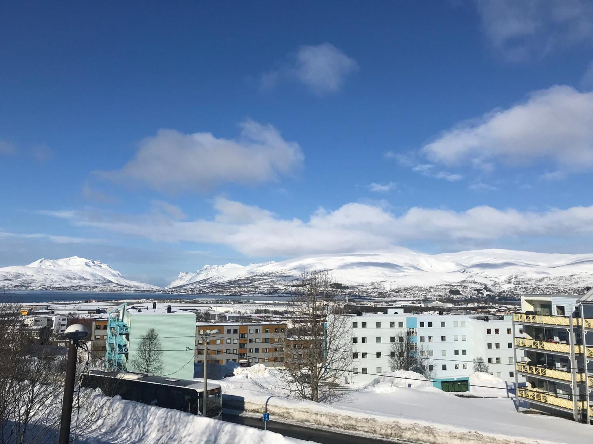 Your Home Away From Home, Apartment 2 Tromsø Buitenkant foto