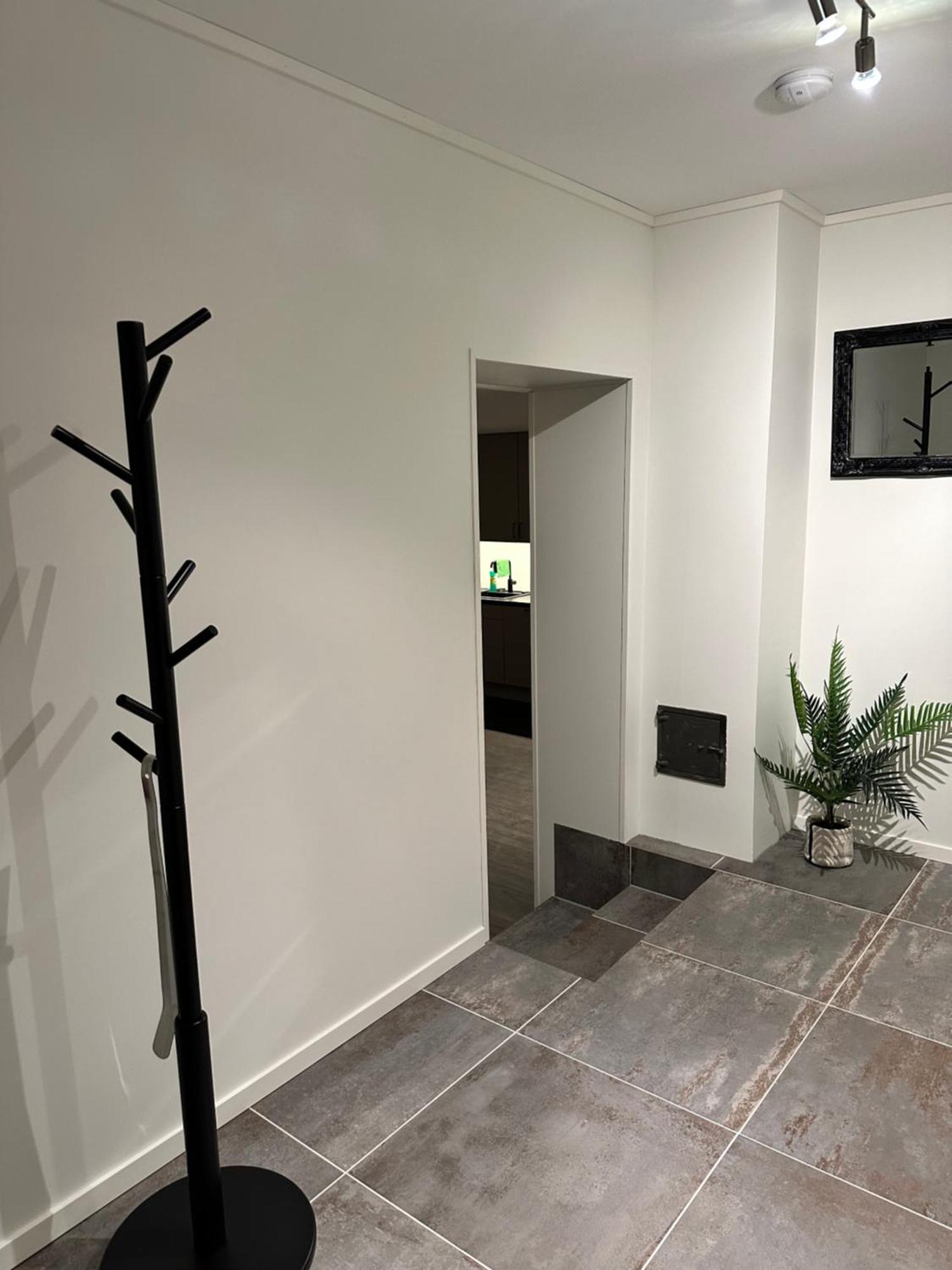 Your Home Away From Home, Apartment 2 Tromsø Buitenkant foto